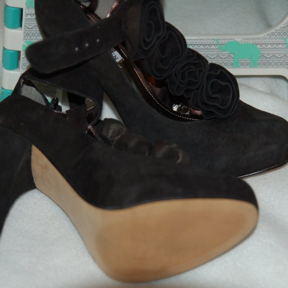 STEVE MADDEN TRICKKED BLACK PUMPS - Picture 3 of 8